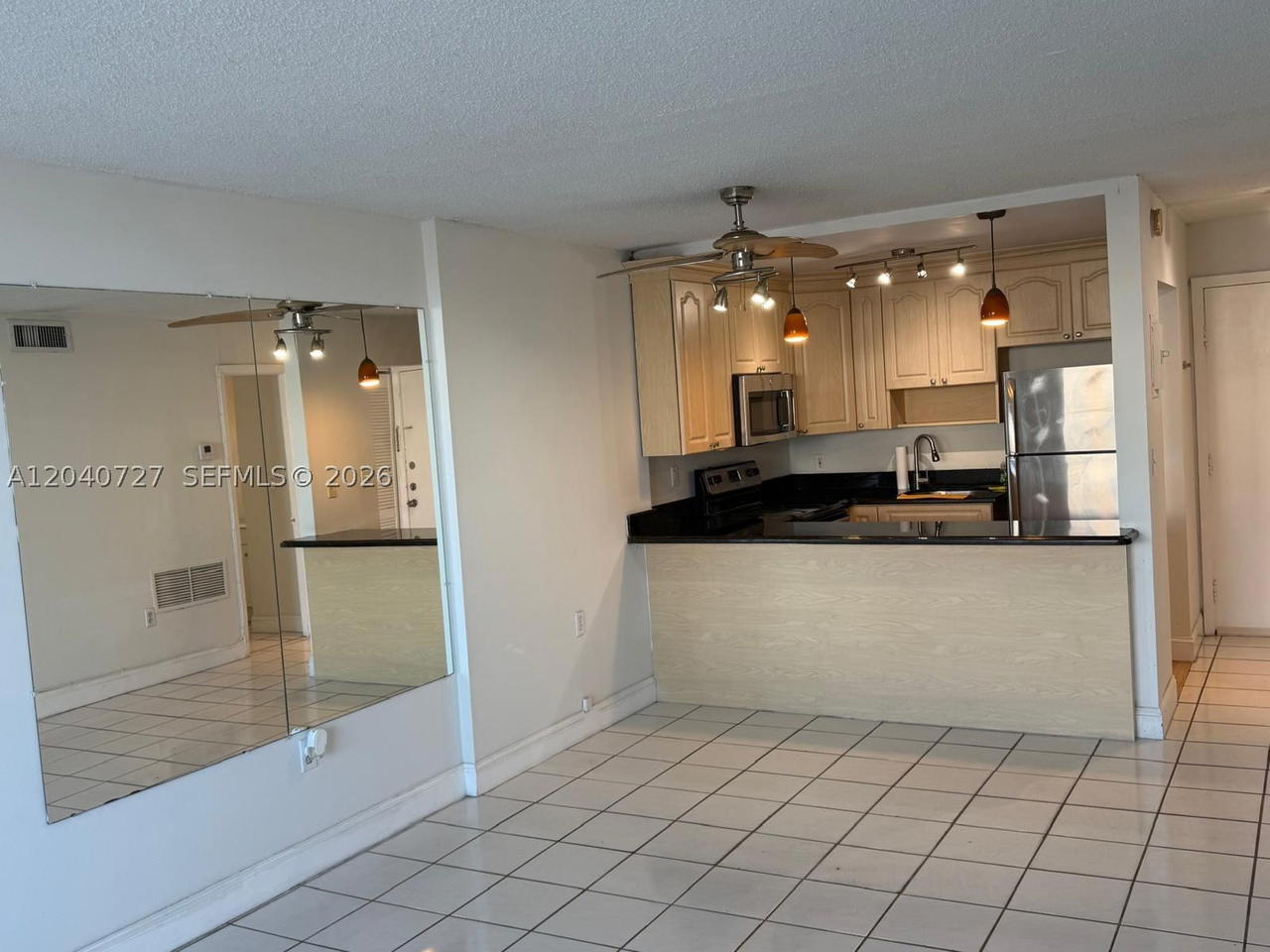 Real estate property located at 1990 Marseille Dr #303, Miami-dade, Lisette Condo, Miami Beach, FL