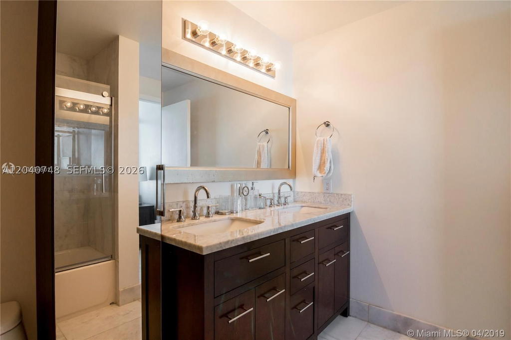 Real estate property located at 350 24th St #1109, Miami-dade, City 24 Condo, Miami, FL