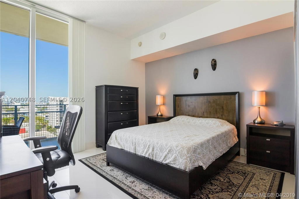 Real estate property located at 350 24th St #1109, Miami-dade, City 24 Condo, Miami, FL