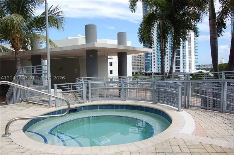 Real estate property located at 350 24th St #1109, Miami-dade, City 24 Condo, Miami, FL