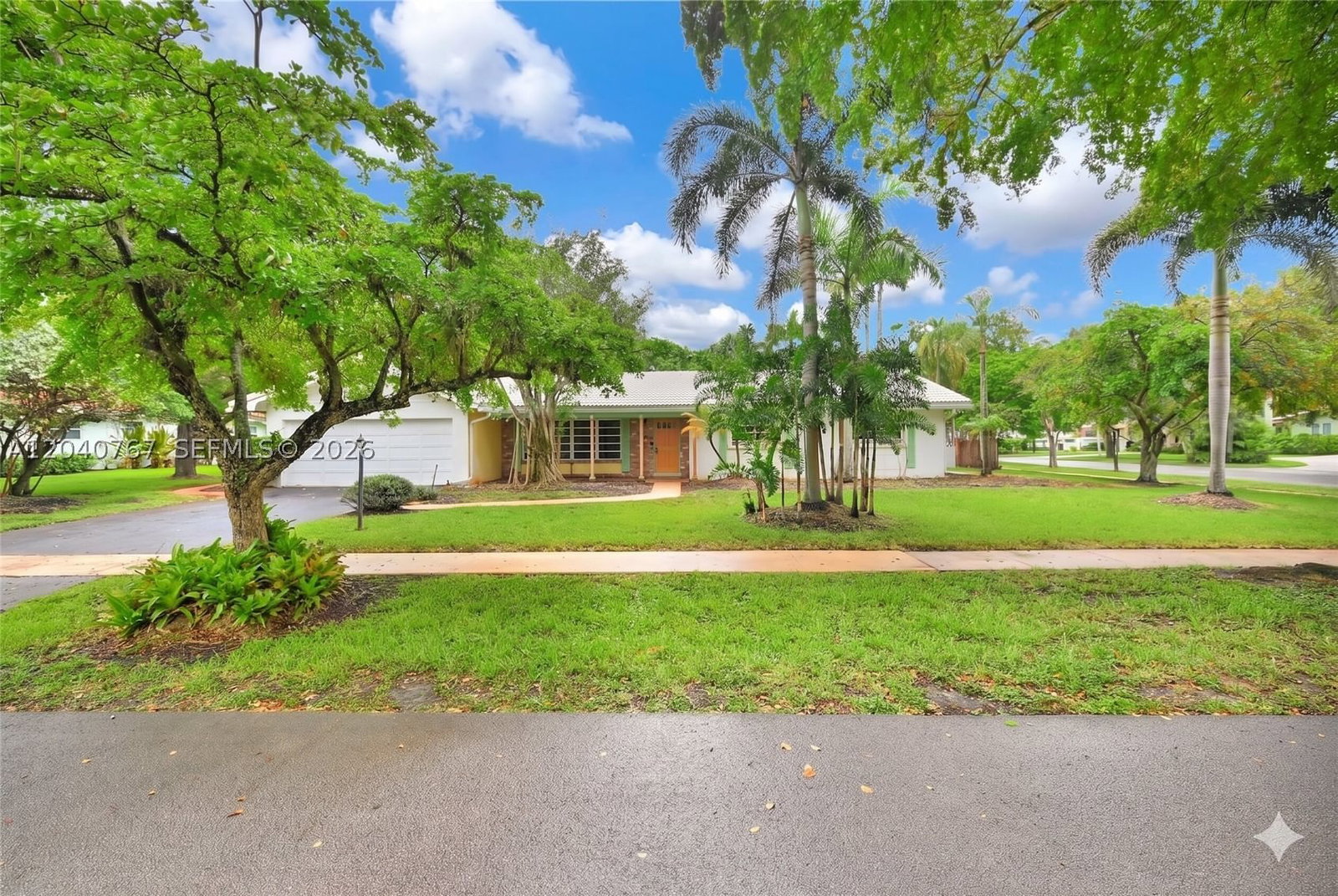 Real estate property located at 600 Petunia Dr, Broward, Plantation Manors-resub, Plantation, FL
