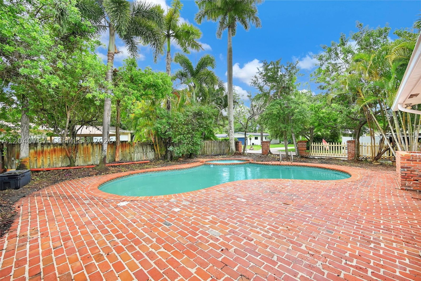 Real estate property located at 600 Petunia Dr, Broward, Plantation Manors-resub, Plantation, FL