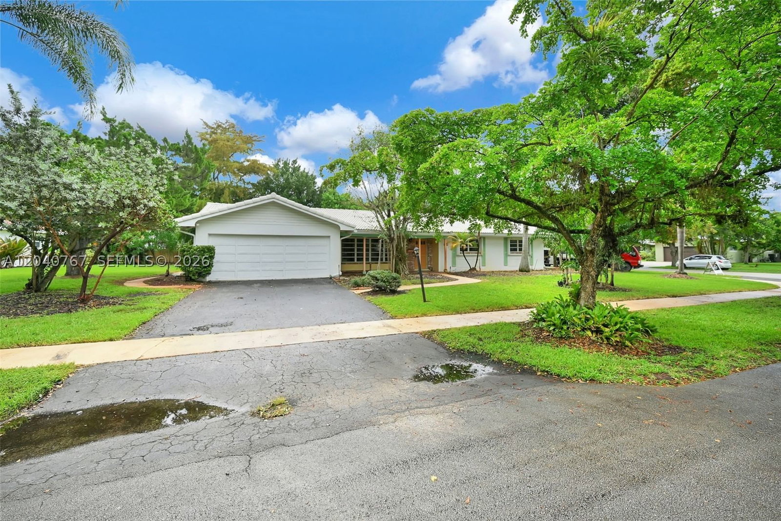 Real estate property located at 600 Petunia Dr, Broward, Plantation Manors-resub, Plantation, FL