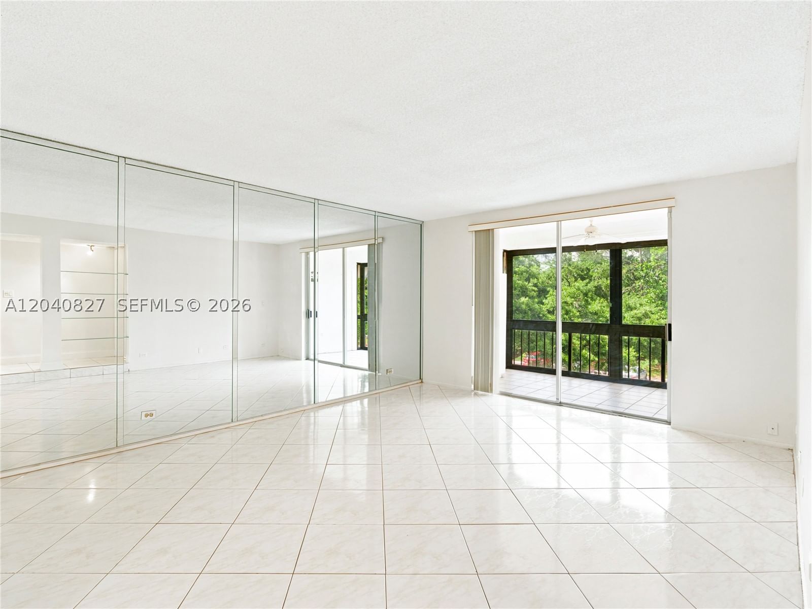 Real estate property located at 3740 Inverrary Dr #3N, Broward, International Village At, Lauderhill, FL