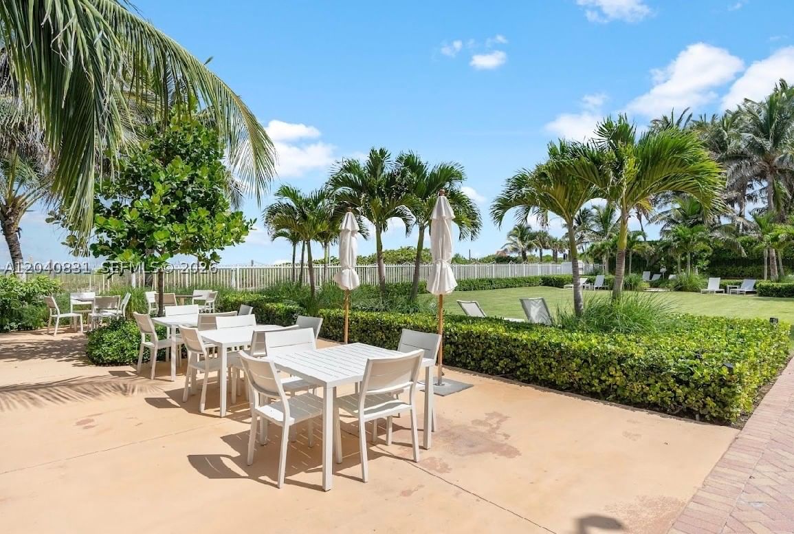 Real estate property located at 2457 Collins Ave #1603, Miami-dade, The Royal Club Condo, Miami Beach, FL