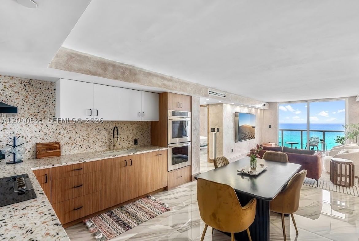 Real estate property located at 2457 Collins Ave #1603, Miami-dade, The Royal Club Condo, Miami Beach, FL