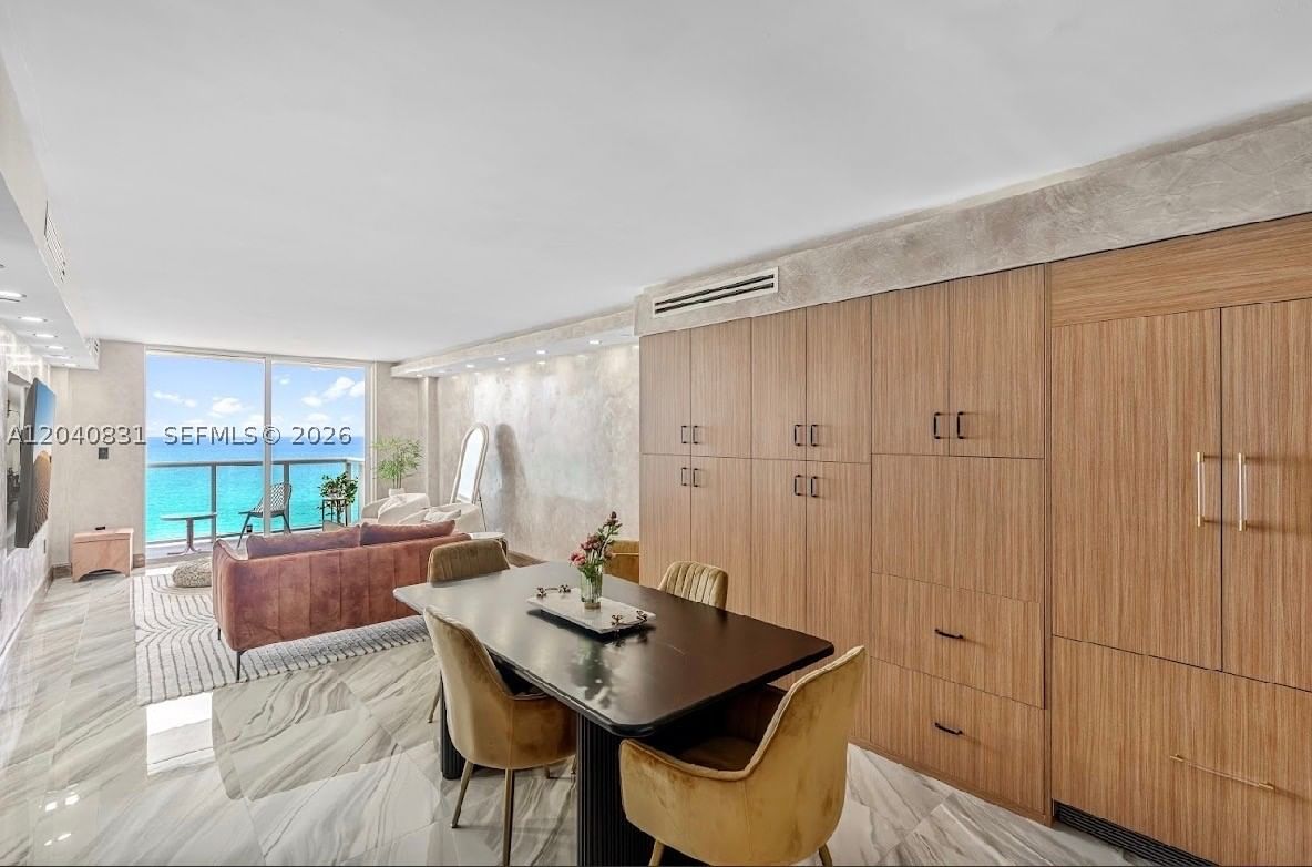 Real estate property located at 2457 Collins Ave #1603, Miami-dade, The Royal Club Condo, Miami Beach, FL