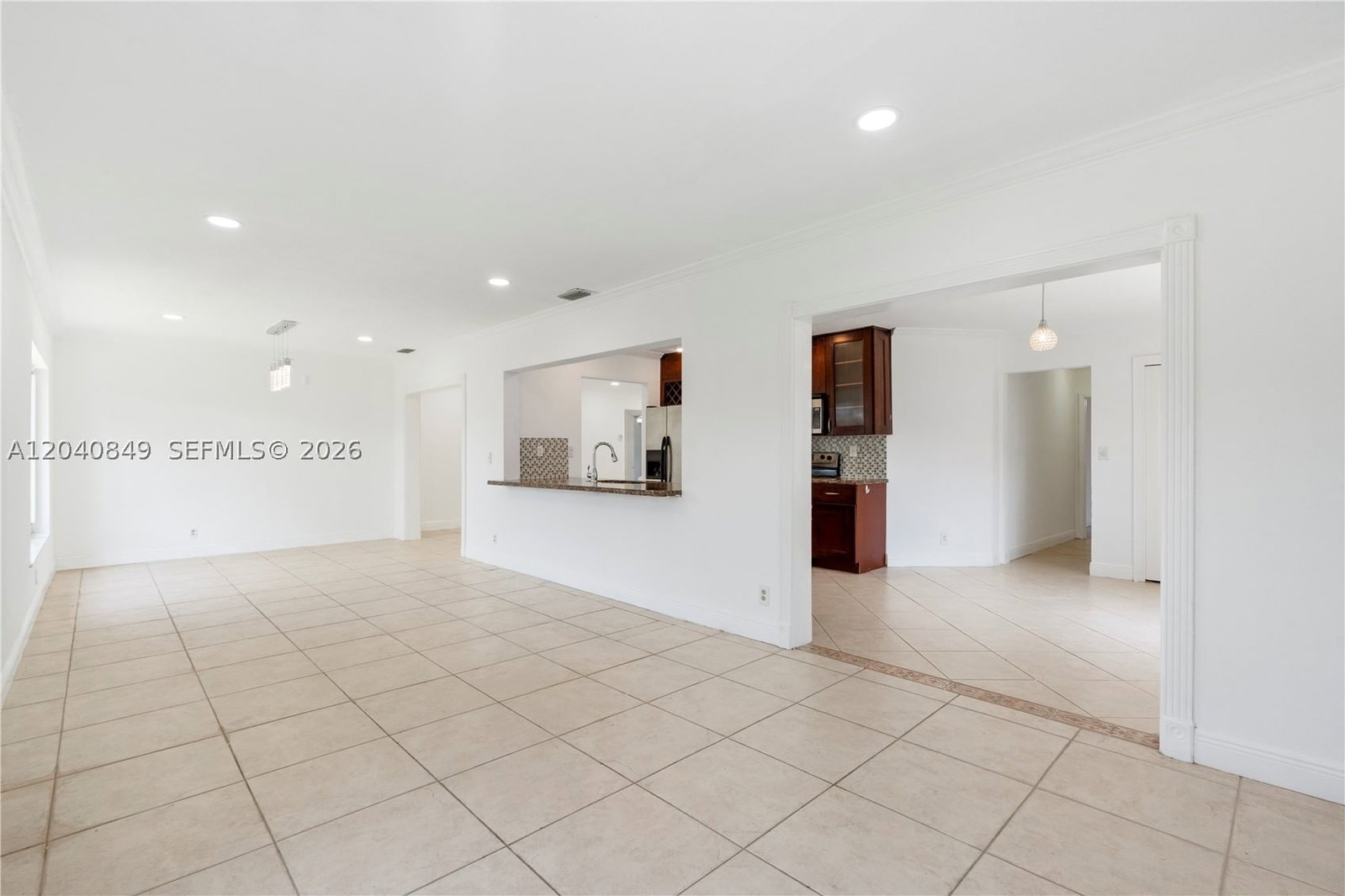 Real estate property located at 5160 8th St, Broward, Oakland Hills 6 Sec, Margate, FL