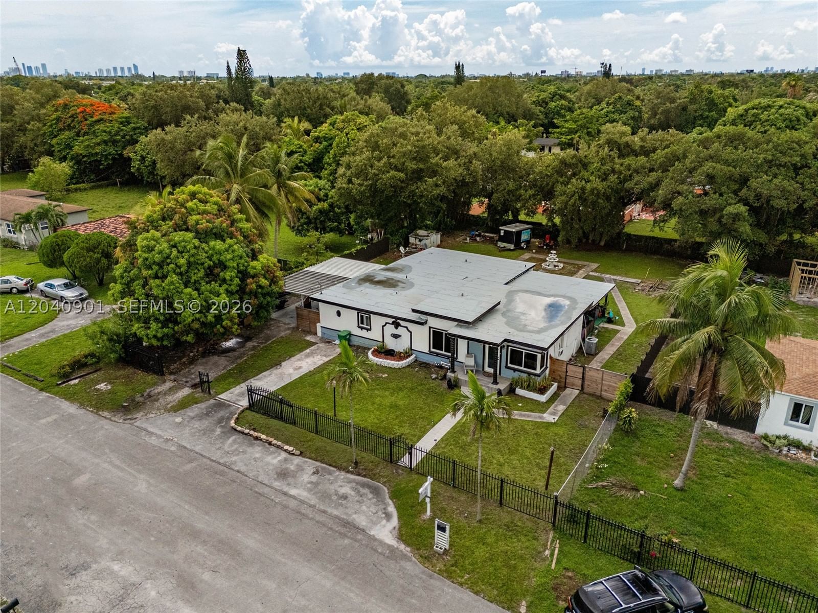 Real estate property located at 14855 16 Drive, Miami-dade, Biscayne Gardens Sec F Pt1, Biscayne Gardens, FL