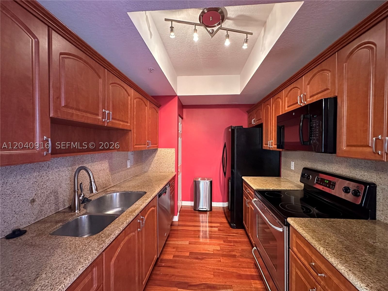 Real estate property located at 3590 Coral Way #611, Miami-dade, Keystone Villas Condo, Miami, FL
