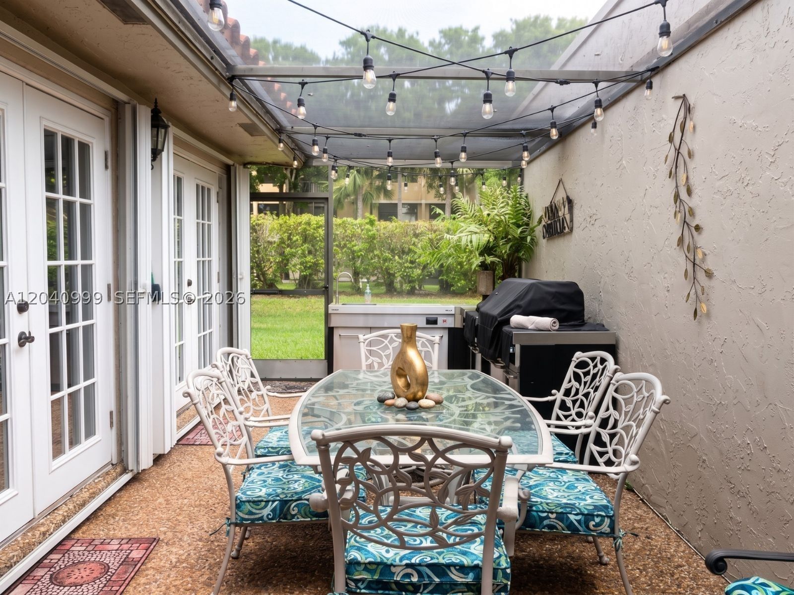 Real estate property located at 324 Patio Village Ter, Broward, Patio Villas Sec Four At, Weston, FL