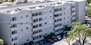 Real estate property located at 600 32nd Pl #303, Miami-dade, Poinciana At Miami Condo, Miami, FL