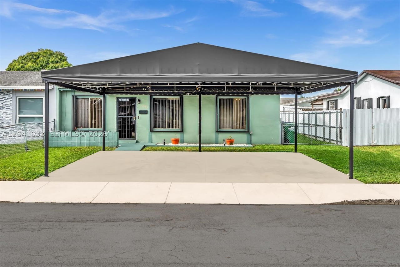 Real estate property located at 15012 113th Ct, Miami-dade, Richmond Townhouse, Miami, FL