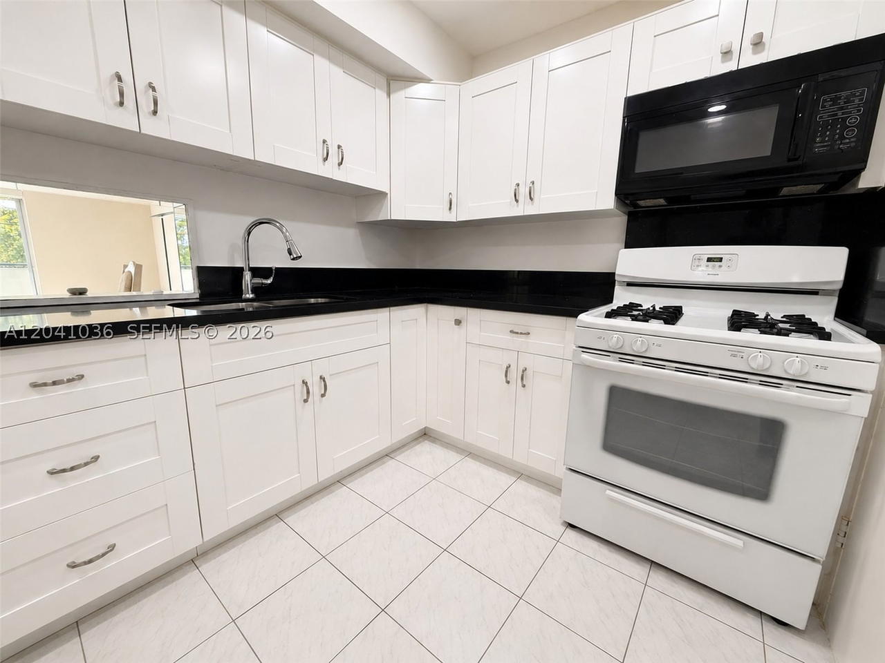 Real estate property located at 8024 Tatum Waterway Dr #2B, Miami-dade, Creek Towers & Yacht Club, Miami Beach, FL