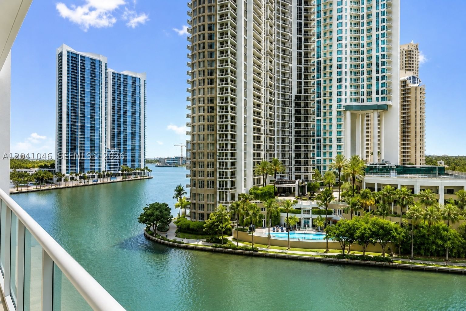 Real estate property located at 495 Brickell Ave BAY807, Miami-dade, Icon Brickell No Two, Miami, FL