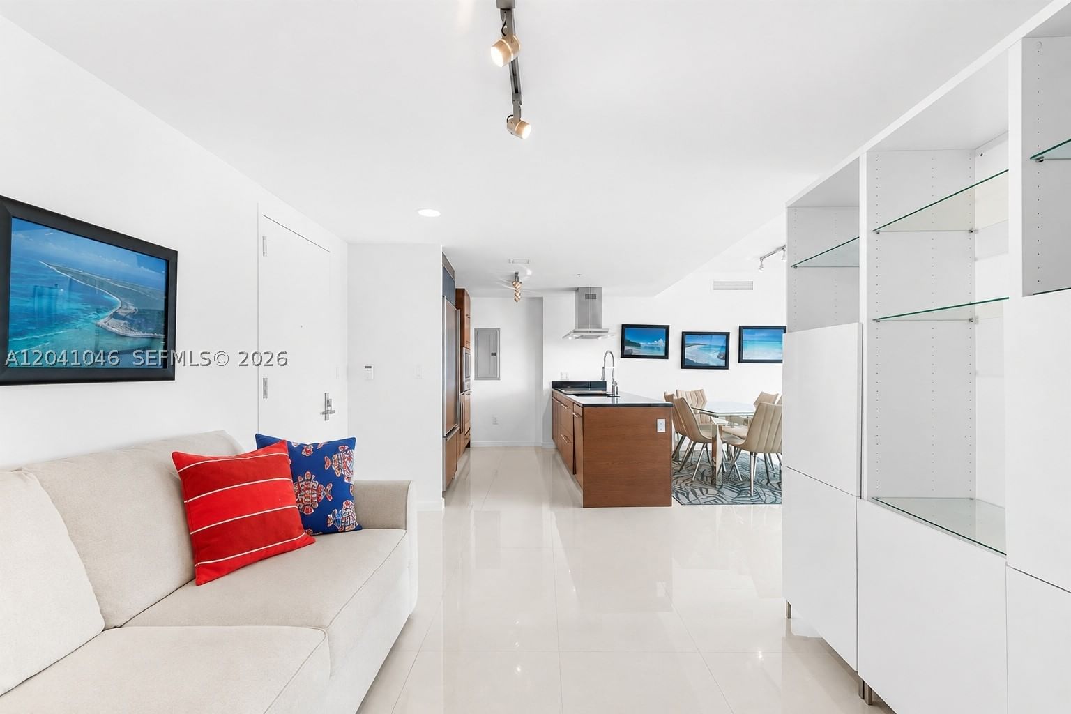 Real estate property located at 495 Brickell Ave BAY807, Miami-dade, Icon Brickell No Two, Miami, FL