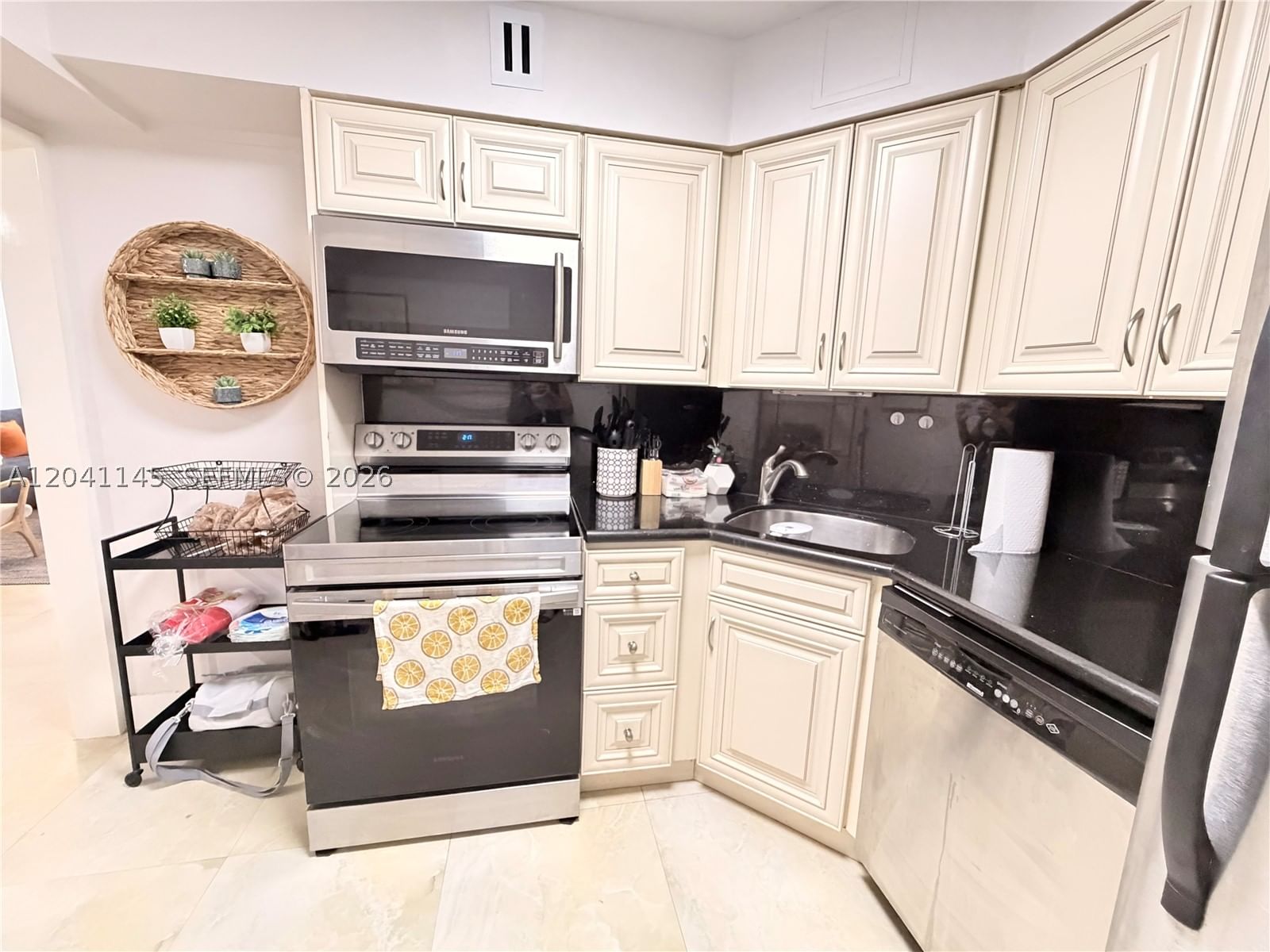 Real estate property located at 5225 Collins Ave #914, Miami-dade, The Alexander Condo, Miami Beach, FL