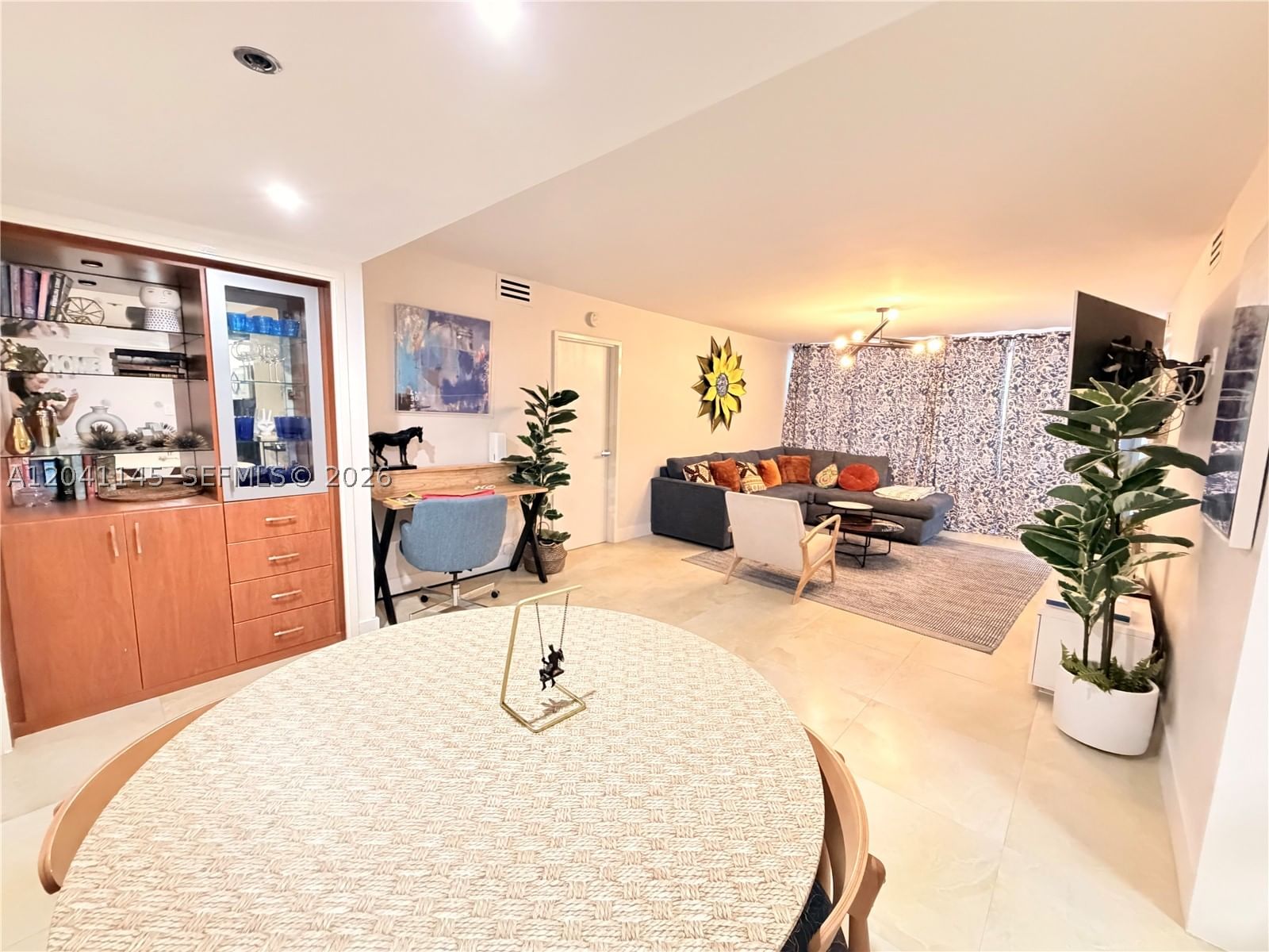 Real estate property located at 5225 Collins Ave #914, Miami-dade, The Alexander Condo, Miami Beach, FL