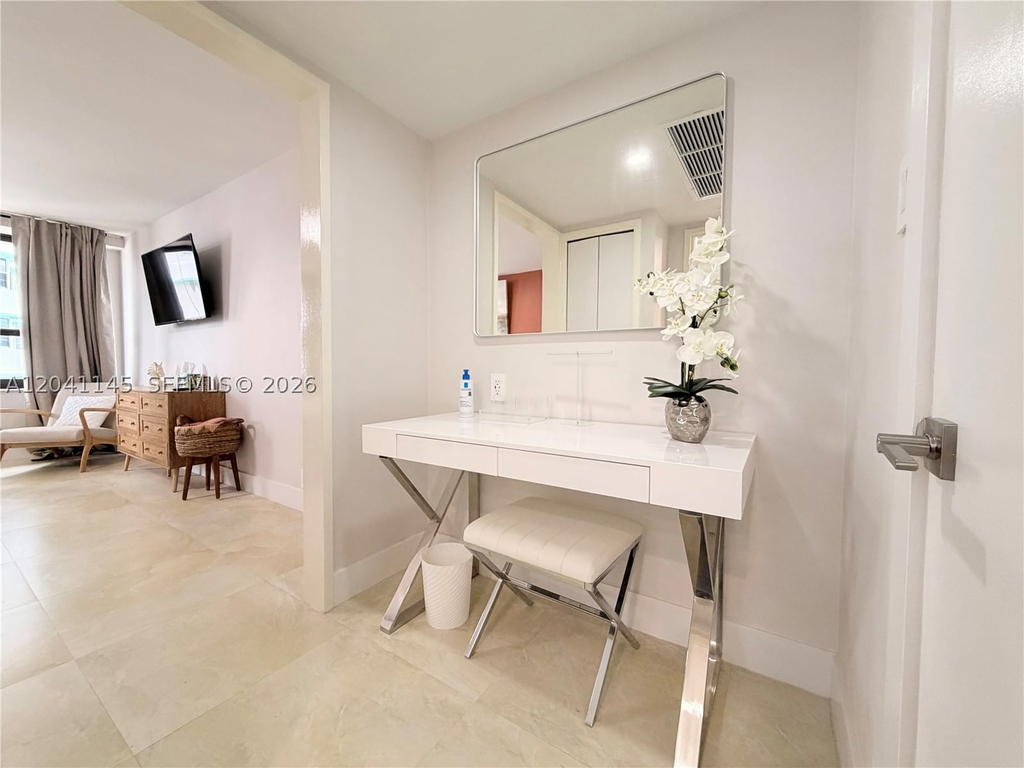 Real estate property located at 5225 Collins Ave #914, Miami-dade, The Alexander Condo, Miami Beach, FL