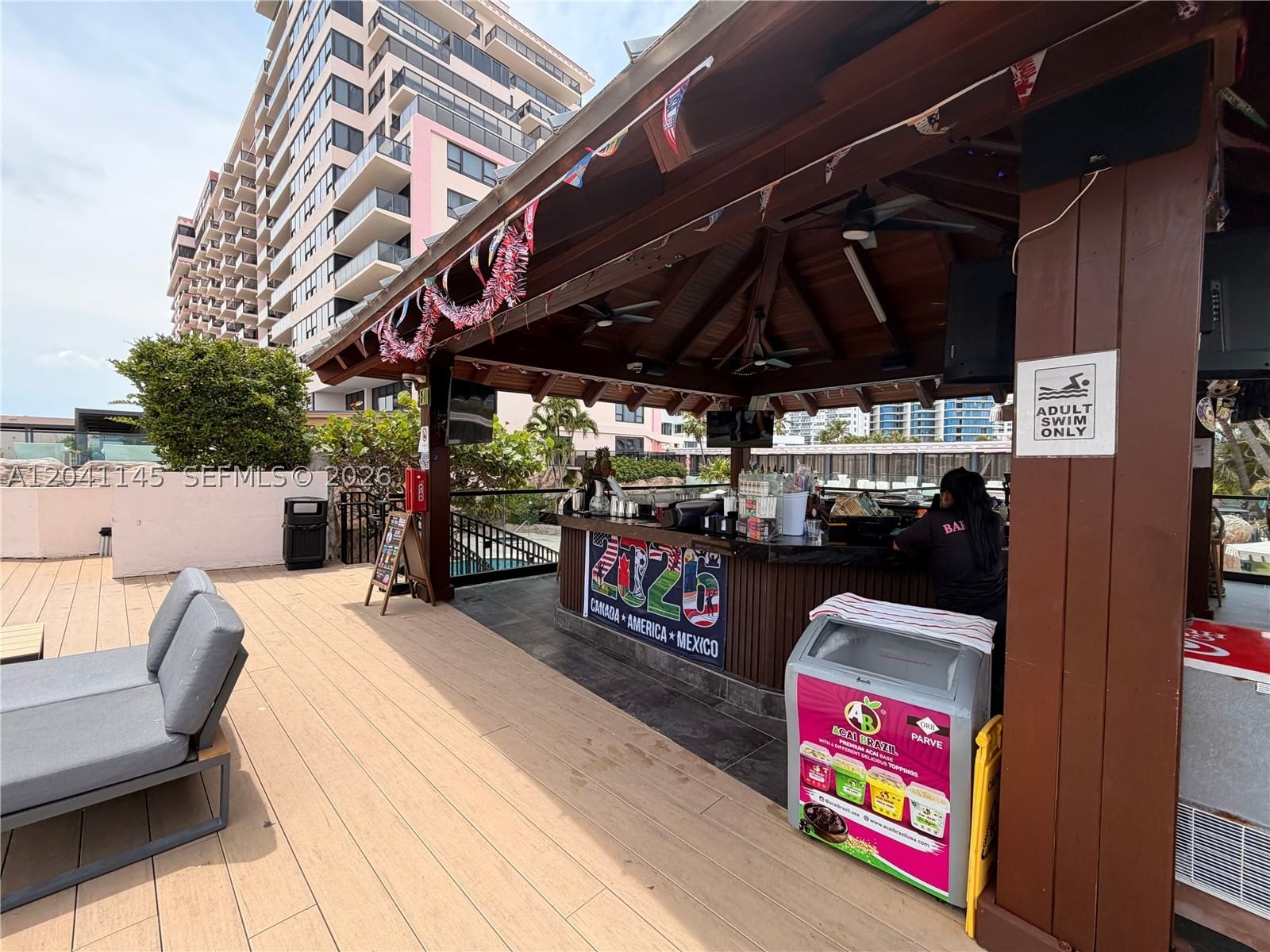 Real estate property located at 5225 Collins Ave #914, Miami-dade, The Alexander Condo, Miami Beach, FL