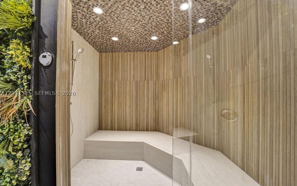 Real estate property located at 5225 Collins Ave #914, Miami-dade, The Alexander Condo, Miami Beach, FL