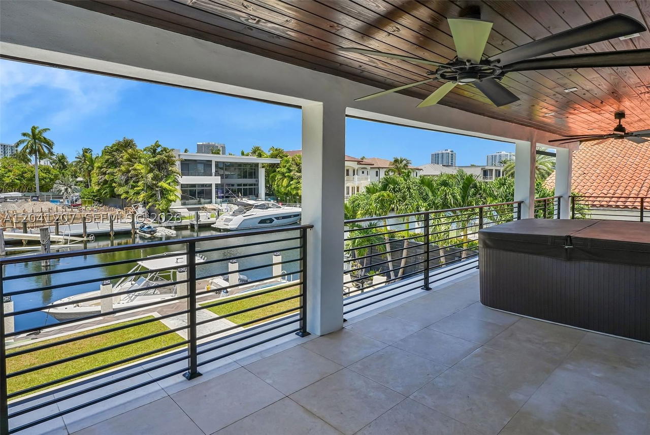 Real estate property located at 16416 32nd Ave, Miami-dade, Eastern Shores, North Miami Beach, FL