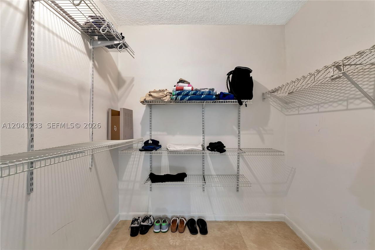 Real estate property located at 800 West Ave #635, Miami-dade, South Bay Club Condo, Miami Beach, FL