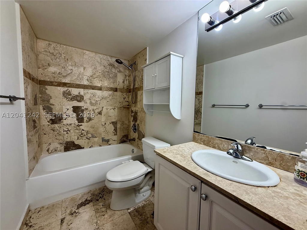 Real estate property located at 7800 Collins Ave #407, Miami-dade, Rond Point Condo, Miami Beach, FL