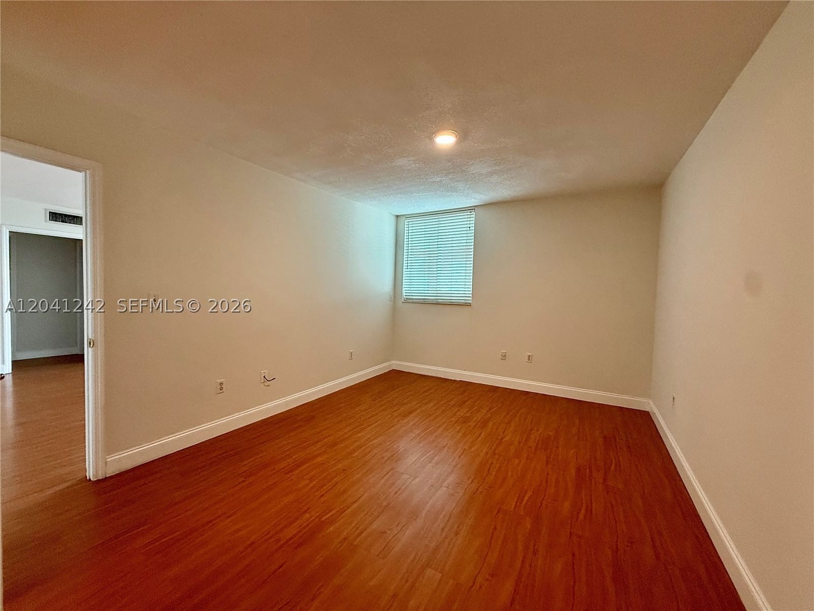 Real estate property located at 7800 Collins Ave #407, Miami-dade, Rond Point Condo, Miami Beach, FL