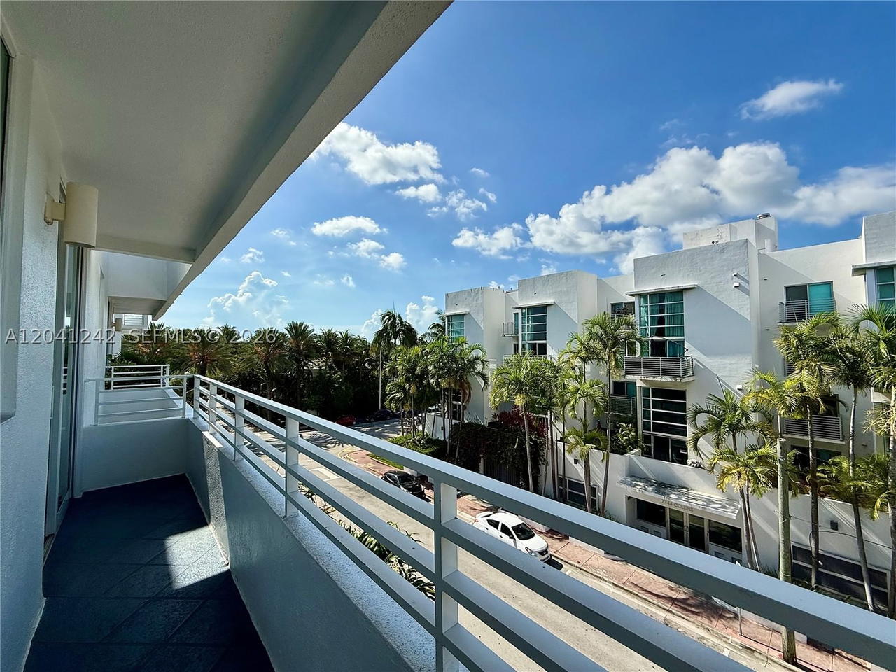 Real estate property located at 7800 Collins Ave #407, Miami-dade, Rond Point Condo, Miami Beach, FL