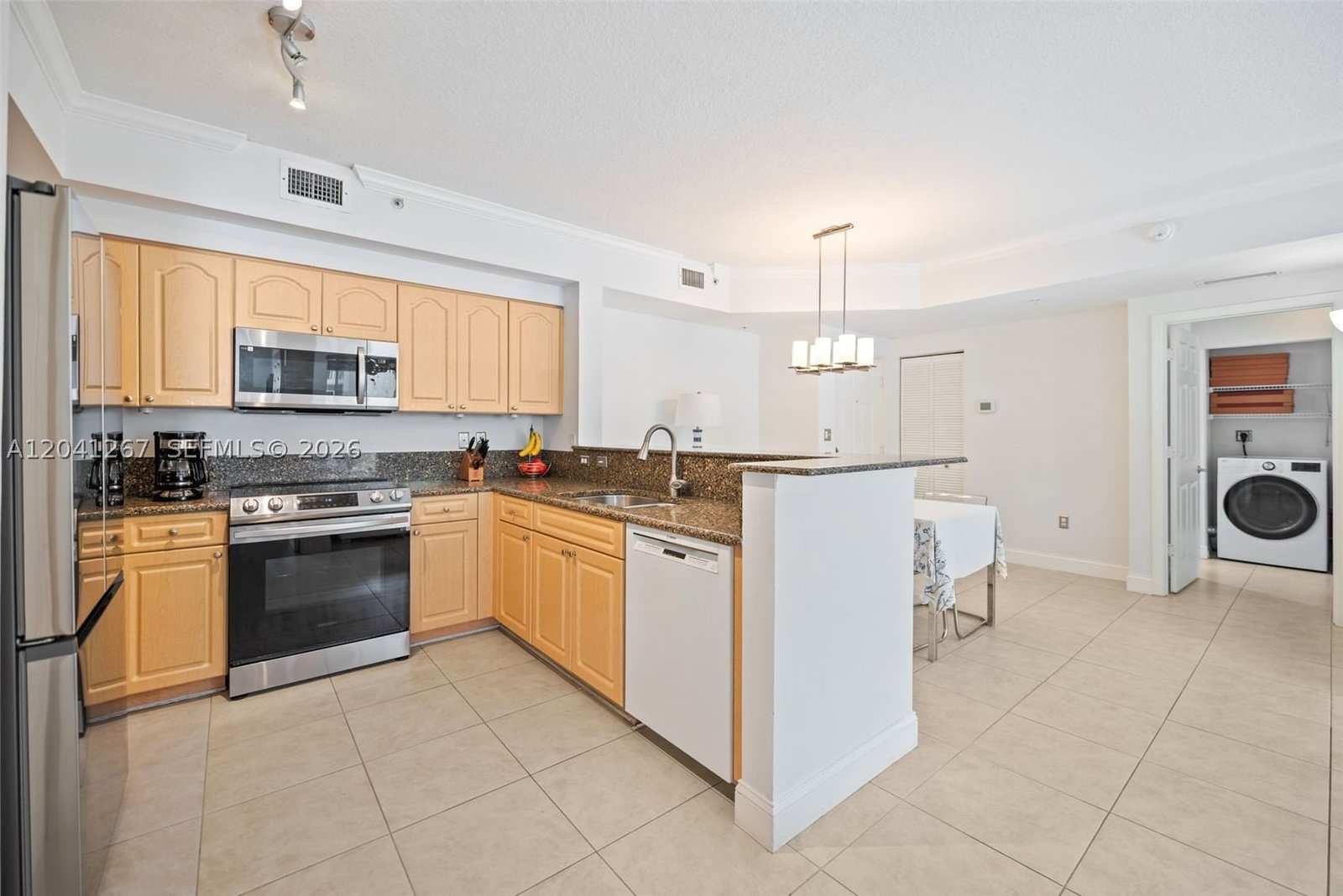Real estate property located at 6861 44th St #202, Miami-dade, Gables Court Condo, Miami, FL