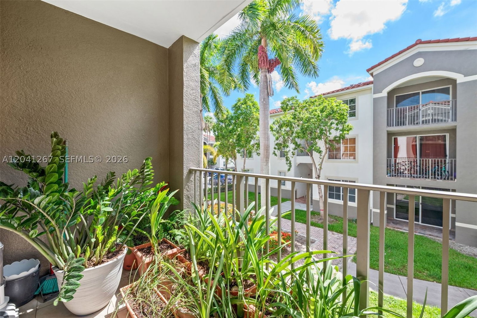 Real estate property located at 6861 44th St #202, Miami-dade, Gables Court Condo, Miami, FL