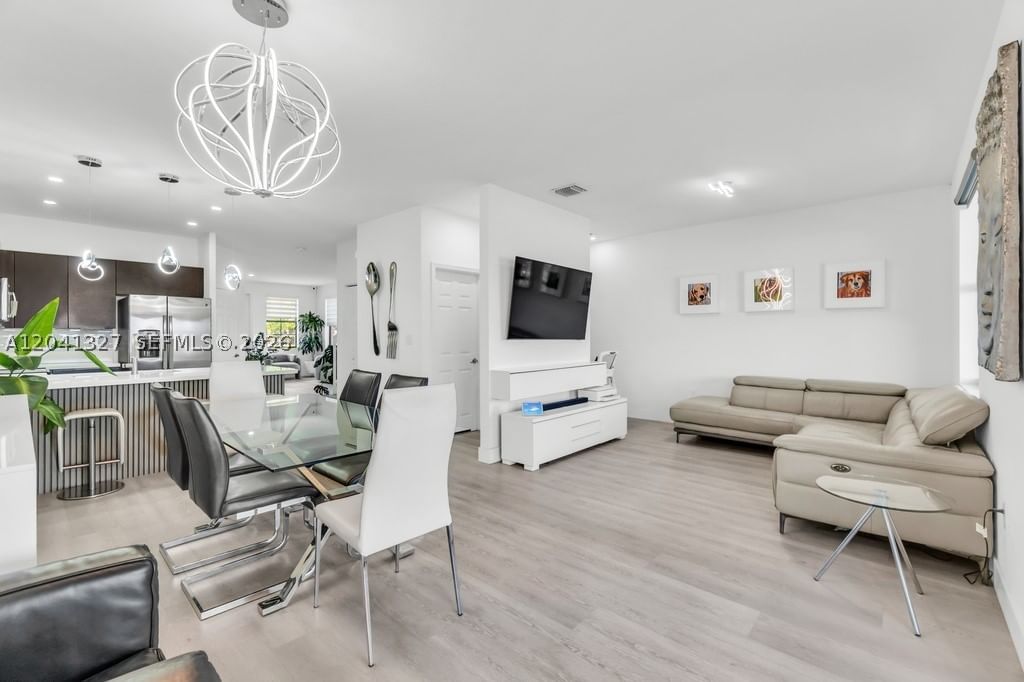 Real estate property located at 3401 94th Ter, Miami-dade, Bonterra, Hialeah, FL