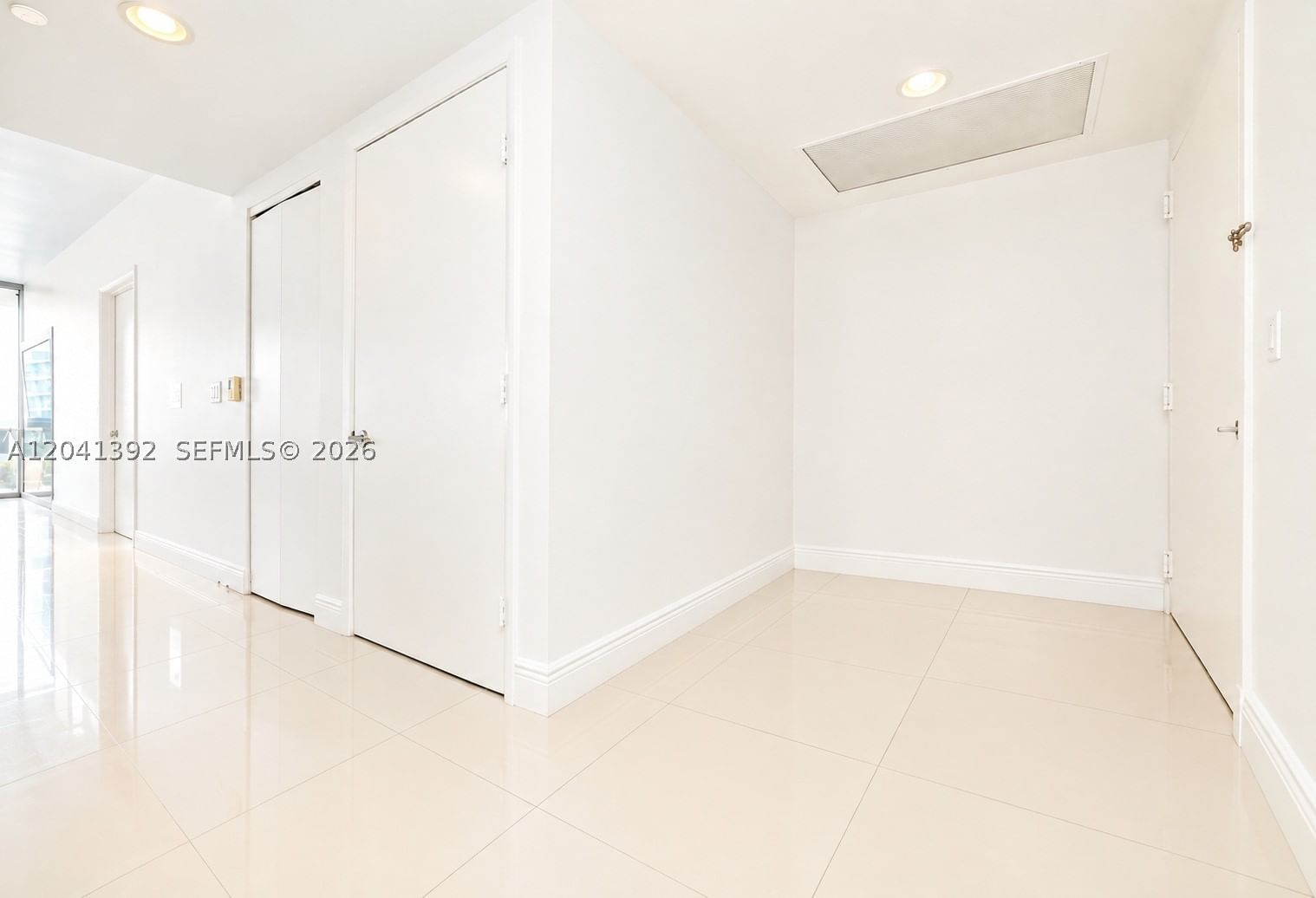 Real estate property located at 475 BRICKELL AVE #4715, Miami-dade, Iconbrickell Condo No 1, Miami, FL