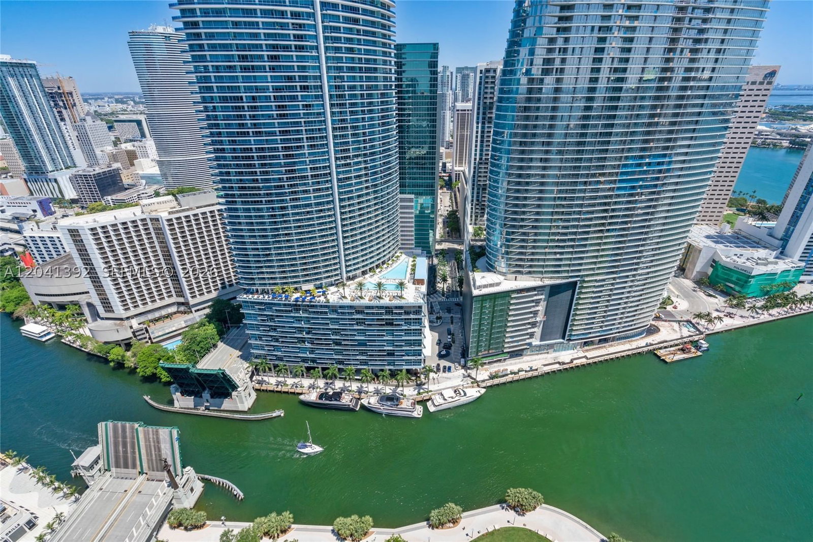 Real estate property located at 475 BRICKELL AVE #4715, Miami-dade, Iconbrickell Condo No 1, Miami, FL