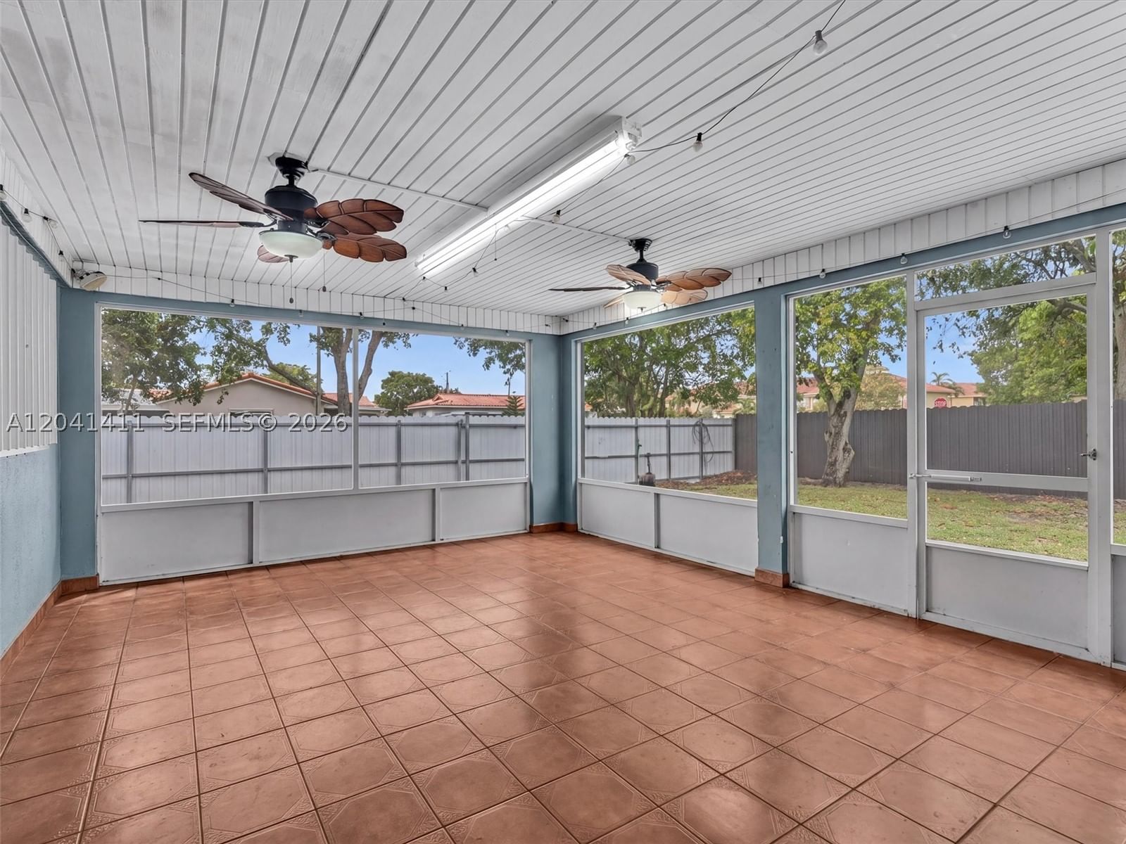 Real estate property located at 19100 51st Ave, Miami-dade, Miami Gardens Manor Sec 4, Unincorporated Dade, FL