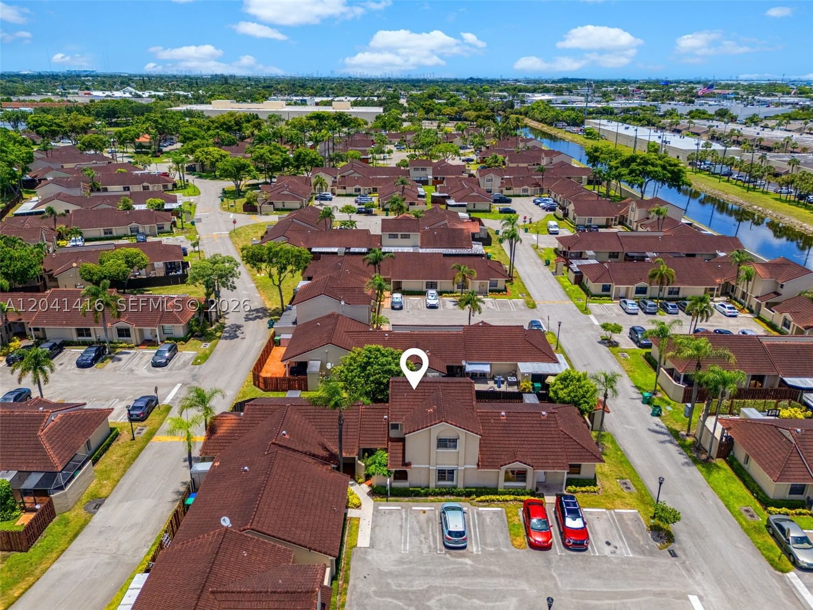 Real estate property located at 6233 170th Ter, Miami-dade, Villa Homes At The Moors, Miami, FL