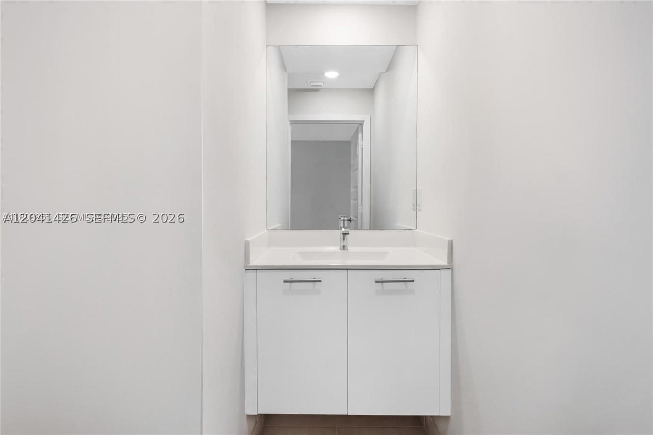 Real estate property located at 4856 83rd Pkwy, Miami-dade, Downtown Doral South Phas, Doral, FL