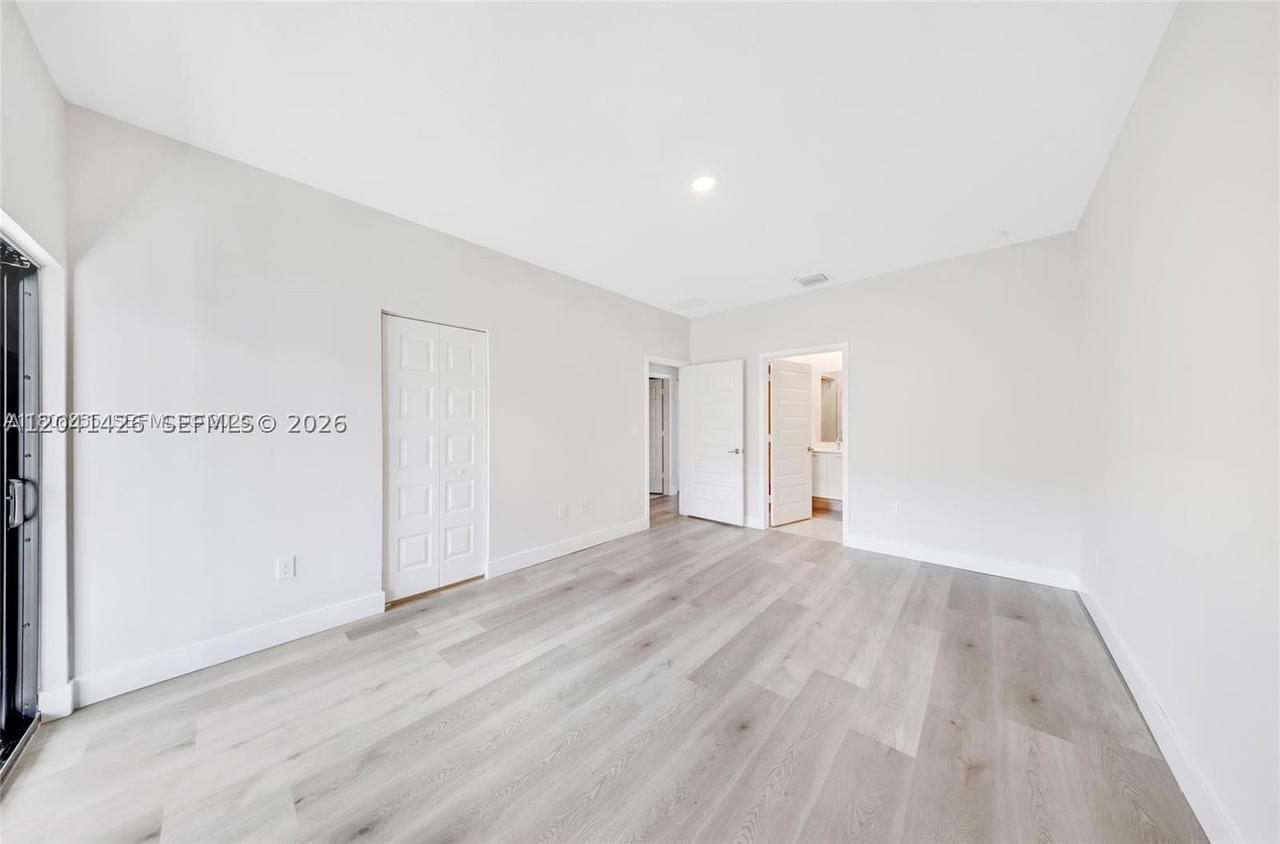 Real estate property located at 4856 83rd Pkwy, Miami-dade, Downtown Doral South Phas, Doral, FL