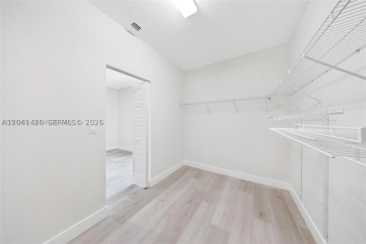 Real estate property located at 4856 83rd Pkwy, Miami-dade, Downtown Doral South Phas, Doral, FL