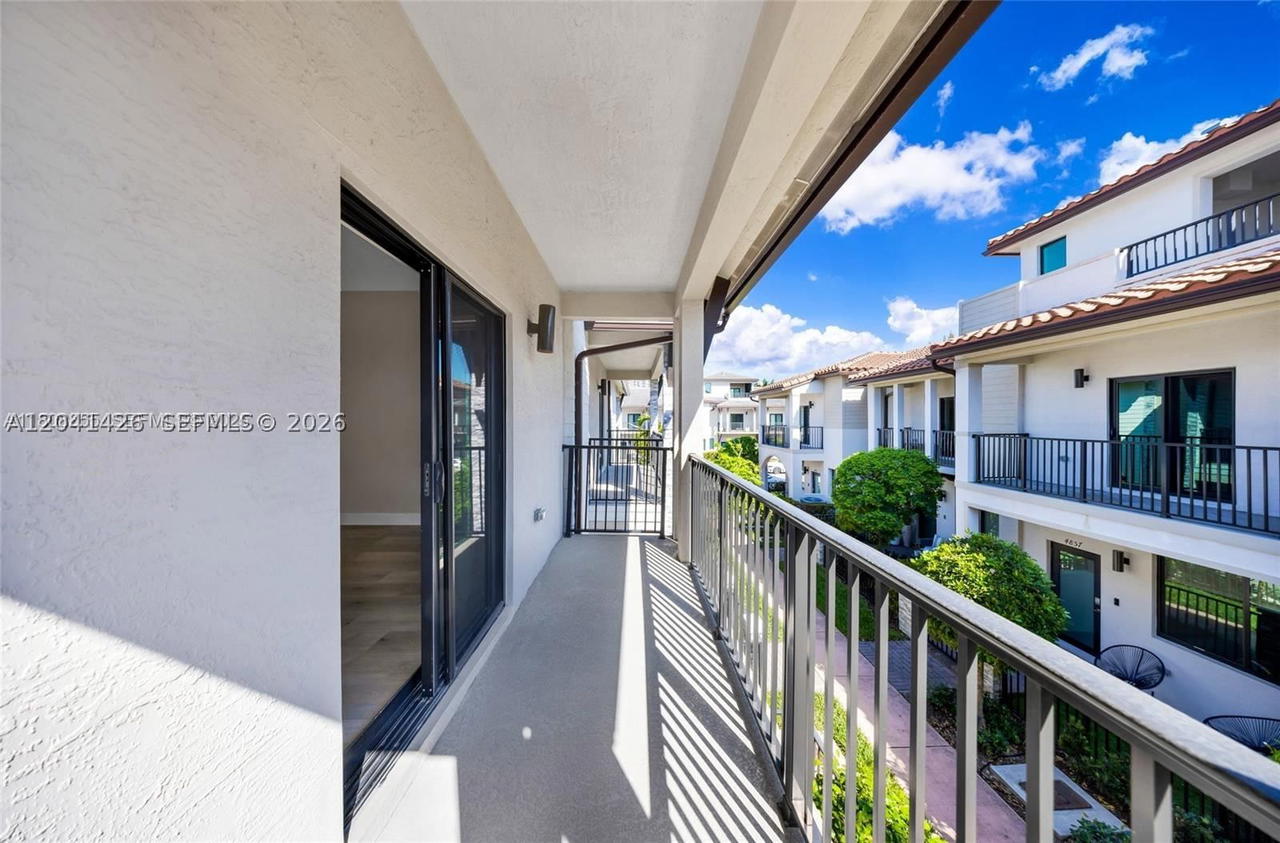 Real estate property located at 4856 83rd Pkwy, Miami-dade, Downtown Doral South Phas, Doral, FL