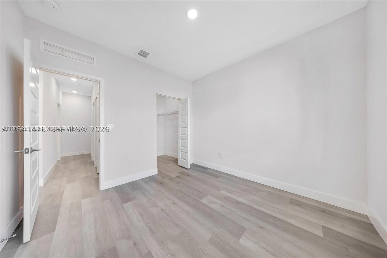 Real estate property located at 4856 83rd Pkwy, Miami-dade, Downtown Doral South Phas, Doral, FL