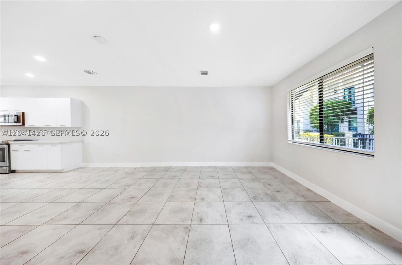 Real estate property located at 4856 83rd Pkwy, Miami-dade, Downtown Doral South Phas, Doral, FL