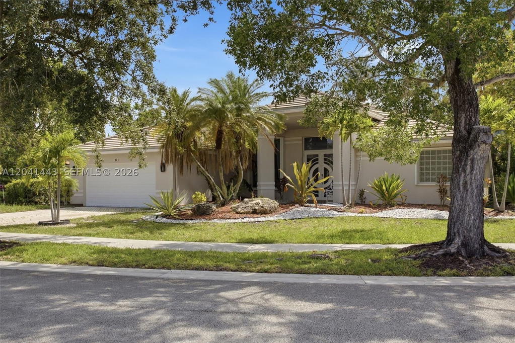 Real estate property located at 241 Fairmont Way, Broward, Sector 4, Weston, FL