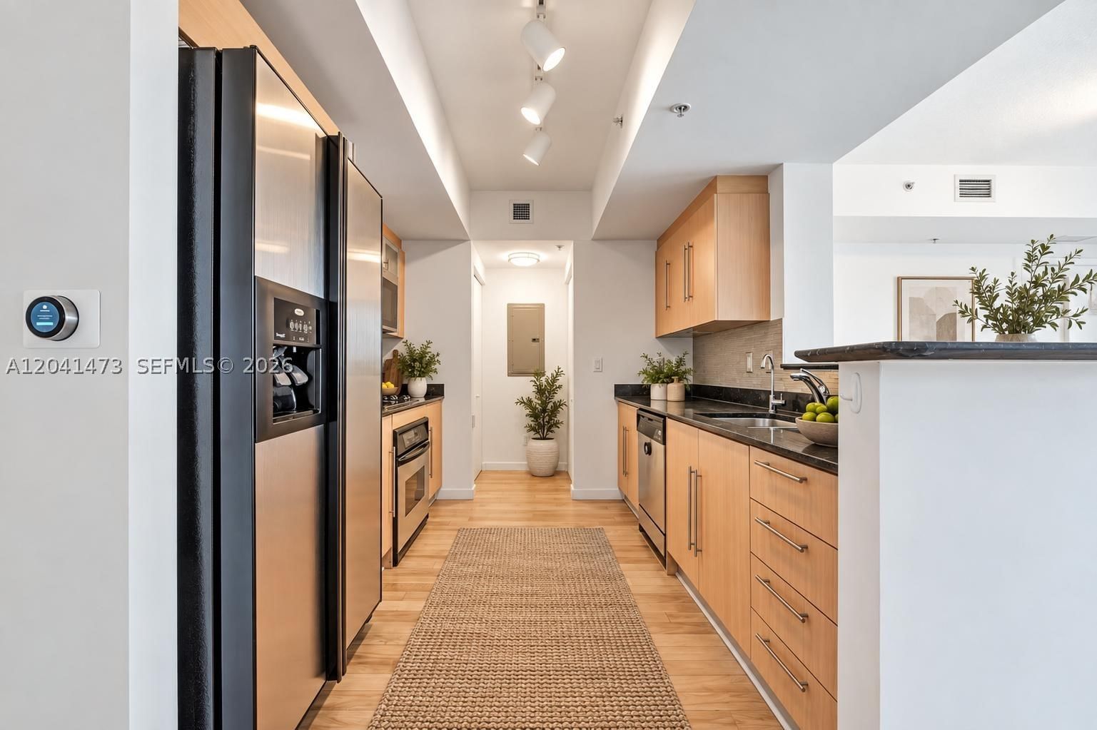 Real estate property located at 325 Biscayne Blvd #3921, Miami-dade, One Miami West Condo, Miami, FL