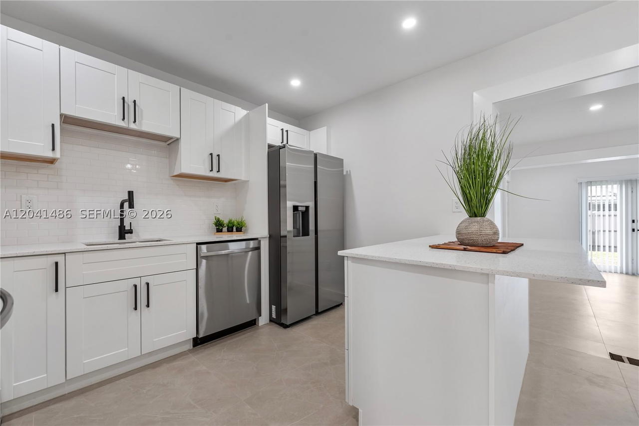 Real estate property located at 12370 190th Ter, Miami-dade, So Miami Heights Addn E, Miami, FL