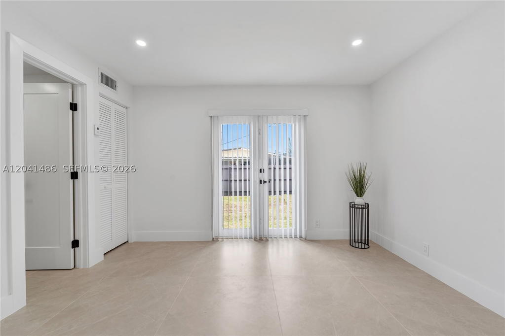 Real estate property located at 12370 190th Ter, Miami-dade, So Miami Heights Addn E, Miami, FL