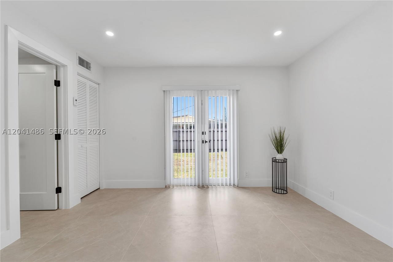 Real estate property located at 12370 190th Ter, Miami-dade, So Miami Heights Addn E, Miami, FL