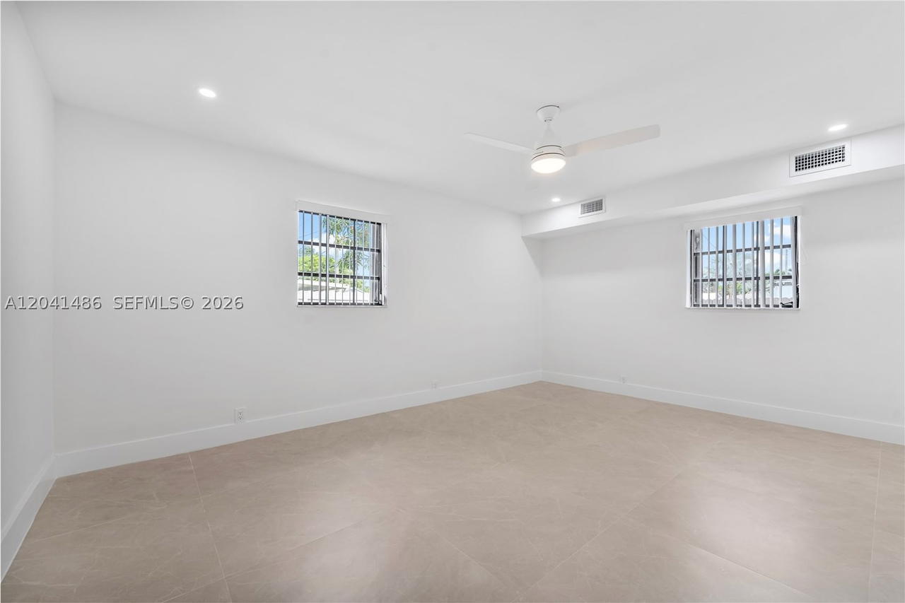 Real estate property located at 12370 190th Ter, Miami-dade, So Miami Heights Addn E, Miami, FL