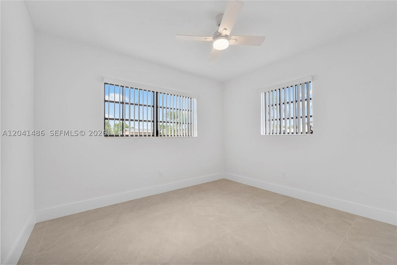 Real estate property located at 12370 190th Ter, Miami-dade, So Miami Heights Addn E, Miami, FL